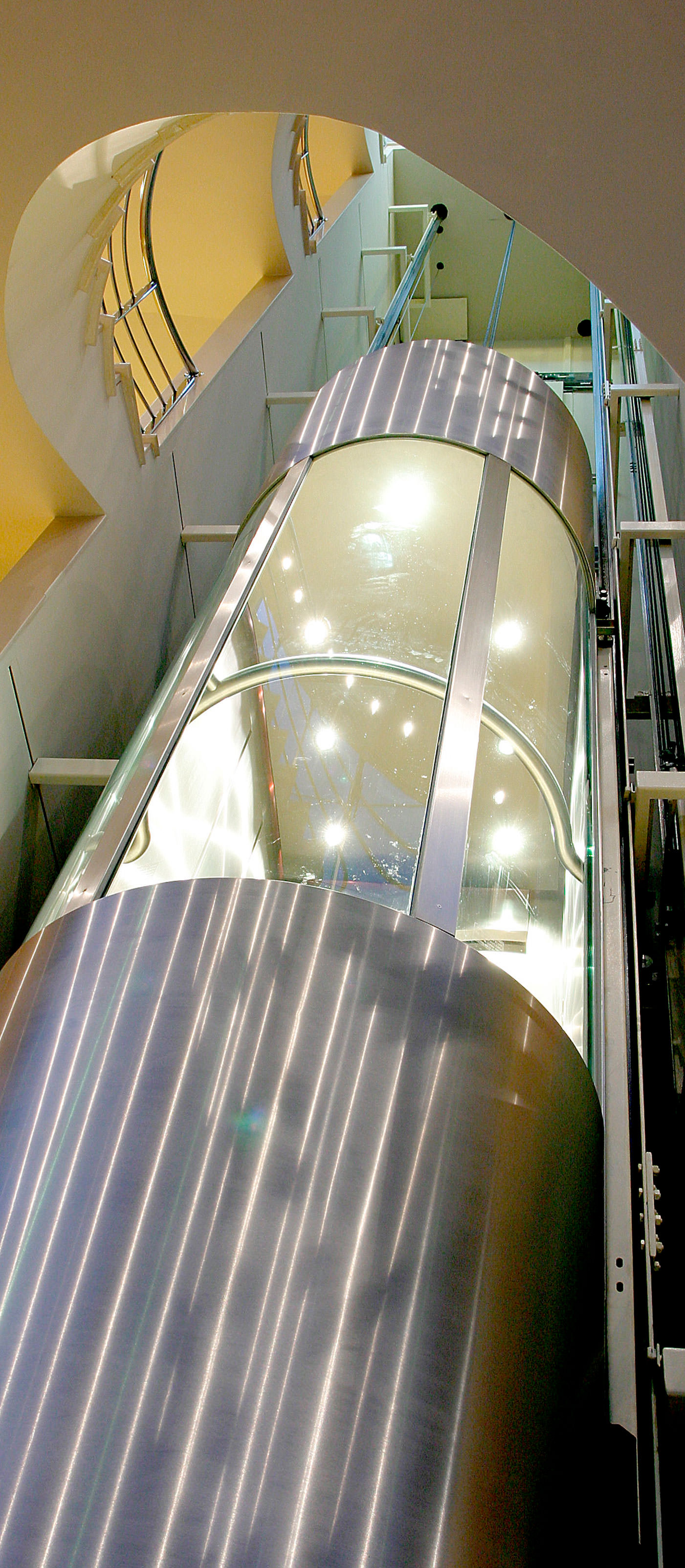 Empresa de instalación de ascensores panorámicos en A Coruña